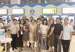 ��ֱ����������I(y��)�Ϻ�CBMEչ��(hu��)�F(xi��n)��(ch��ng)���(d��ng)