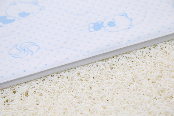 芬可嬰童床墊 小熊圖案 材質(zhì)細(xì)節(jié)